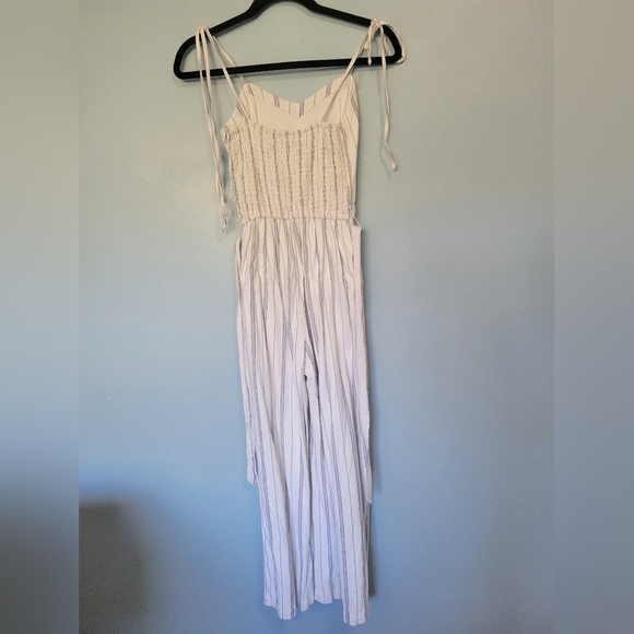 Abercrombie and Fitch Striped Linen Blend Cropped Jumpsuit Size XS Blue/White - Picture 2 of 6